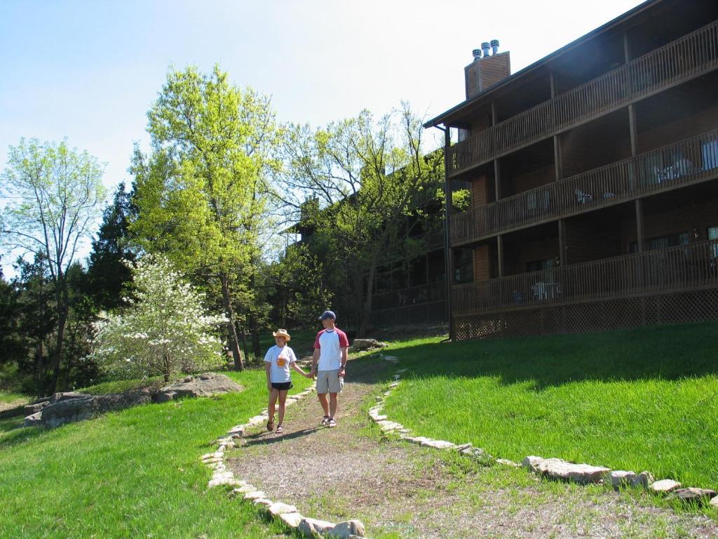 The Village At Indian Point Resort Branson Exterior photo